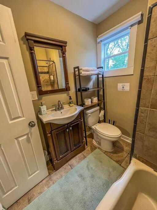 Historic Coastal Haven- Pet Friendly Fast Wi-Fi Villa Норфолк Екстериор снимка