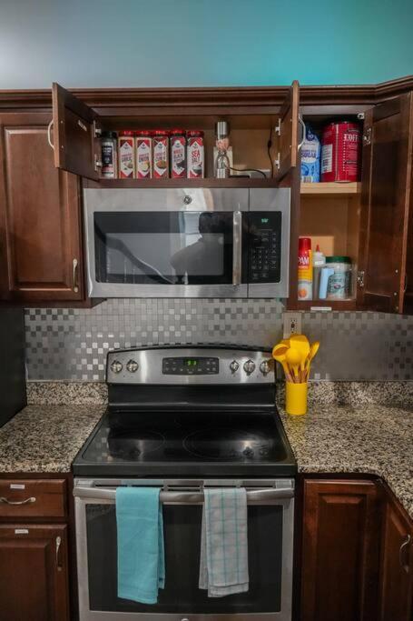Historic Coastal Haven- Pet Friendly Fast Wi-Fi Villa Норфолк Екстериор снимка