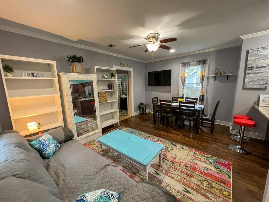 Historic Coastal Haven- Pet Friendly Fast Wi-Fi Villa Норфолк Екстериор снимка