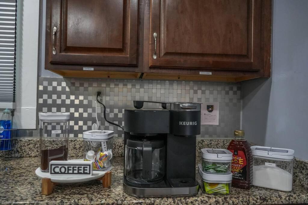 Historic Coastal Haven- Pet Friendly Fast Wi-Fi Villa Норфолк Екстериор снимка